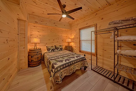 Queen Bedroom w/ Smart TV - Firefly Ridge