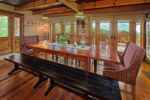 4 bedroom cabin rental with dining room for 10 - Grouse Ridge Lodge