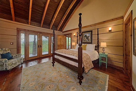 Luxury cabin rental with 2 Master Suites - Grouse Ridge Lodge