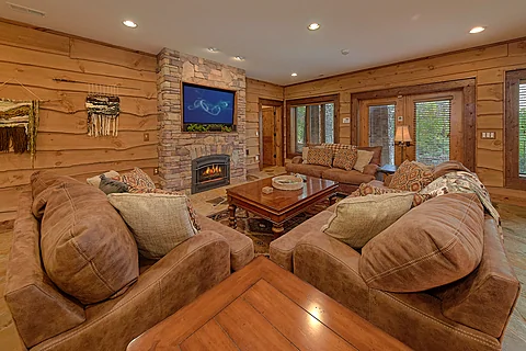4 bedroom luxury cabin with 2 fireplaces  - Grouse Ridge Lodge