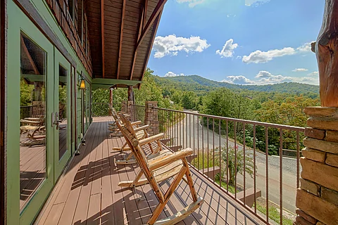 4 bedroom cabin deck overlooking Wears Valley - Grouse Ridge Lodge