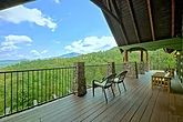 Mountain Views from 4 bedroom luxury cabin
