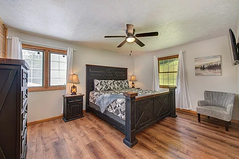 King Bedroom with Smart TV - Hilltop Haven