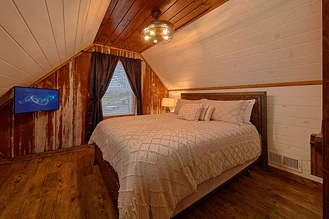 Sevierville Cabin with Queen Bed - Jewell's Place