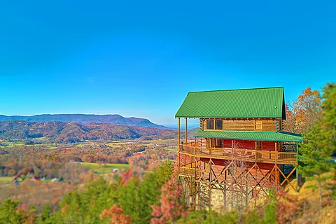 Large 4 Bedroom Cabin with 4 Master Suites - Lookout Lodge