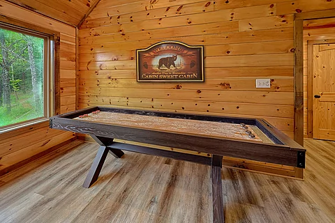 4 Bedroom Cabin with Shuffleboard - Makin Waves