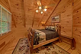 4 bedroom cabin with 3 Private Bathrooms