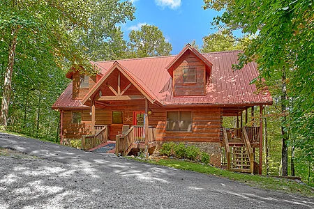 Lil Country Cabin: 2 Bedroom Sevierville Cabin Rental