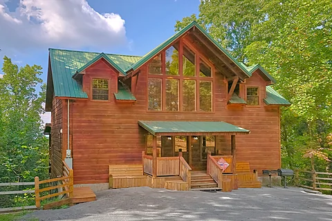 4 bedroom cabin rental with flat parking - Mountain Bearadise