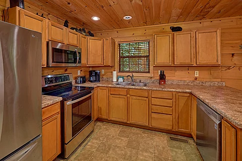 Furnished full kitchen in 4 bedroom rental cabin - Mountain Bearadise