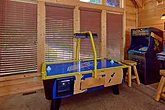 4 bedroom cabin with air hockey and pool table