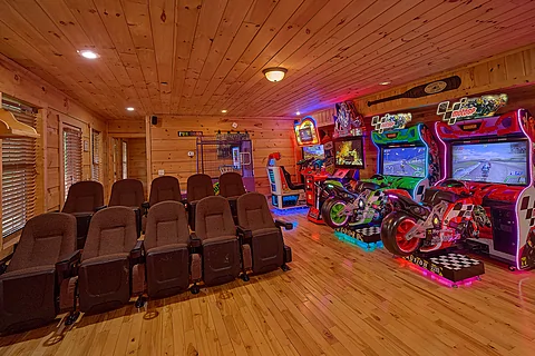 4 bedroom cabin with theater and 2 game rooms - Mountain Bearadise