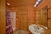 Cabin rental with 4 bathrooms and 4 bedrooms