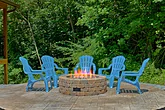 Rustic Gatlinburg cabin with outdoor fire pit