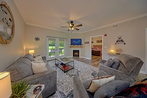 Spacious 2 Bedroom Condo with WiFi - Mountain View 2102