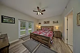 Luxury Condo with King Bedroom Sleeps 6