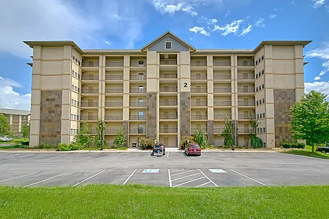 Luxury Two Bedroom Condo near Gatlinburg - Mountain View 2102
