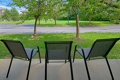 Ground Level Two Bedroom Condo in Pigeon Forge - Mountain View 2102