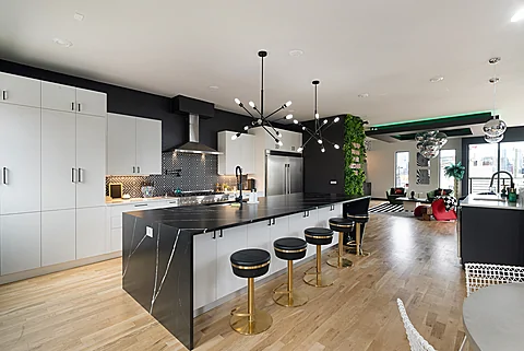 Luxurious kitchen in Nashville Vacation Rental - Nashville Neon Nights