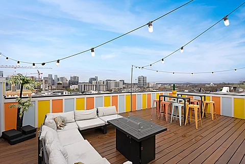 4 bedroom vacation rental with rooftop bar - Nashville Neon Nights