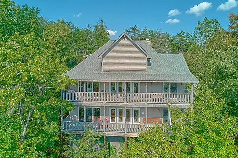 4 Bedroom Cabin with Mountain View - Northern View Lodge