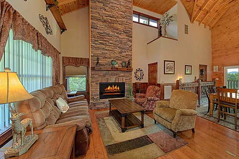 Spacious Living Room - Northern View Lodge