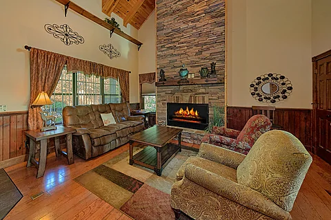 4 Bedroom Cabin with Fireplace - Northern View Lodge