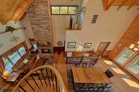 4 Bedroom Cabin with Mountain View - Northern View Lodge