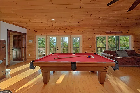 Pigeon Forge Cabin with Pool Table - Northern View Lodge