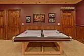 4 Bedroom Cabin with Air Hockey
