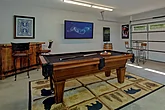 Large Game Room with Pool Table 