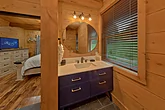 Full En-Suite Bathroom