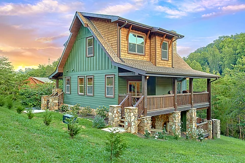 Relaxing 4 Bedroom Cabin Pigeon Forge - Rainbow Valley Retreat