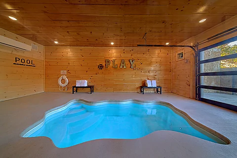 25 bedroom cabin with indoor swimming pool - Rocky Top Lodge