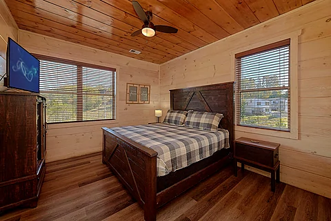 Resort cabin with 25 bedrooms in the Mountains - Rocky Top Lodge