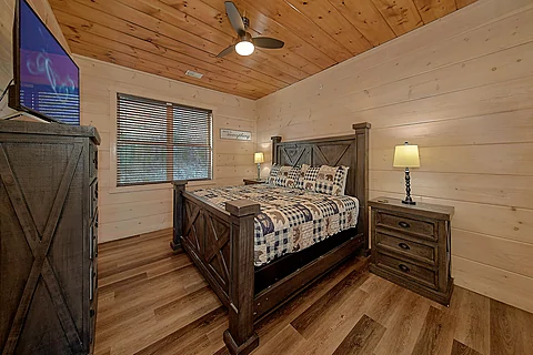 Lodge with 25 bedroom great for ball teams - Rocky Top Lodge