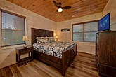 Rental Cabin with 25 bedrooms and bus parking 