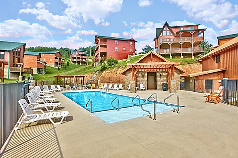 25 bedroom cabin rental with resort pool - Rocky Top Lodge