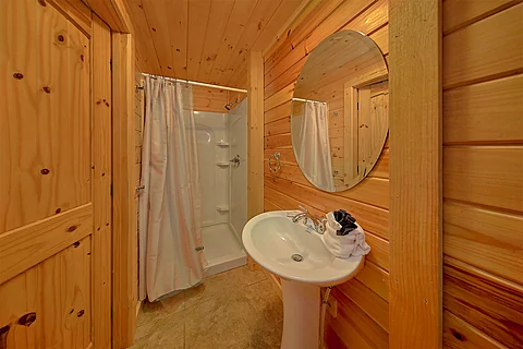 1 Bedroom 2 Bath Cabin in Pigeon Forge - Saw'n Logs