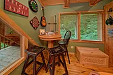 1 bedroom cabin rental with game room
