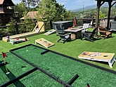 4 bedroom cabin with putt putt game and hot tub
