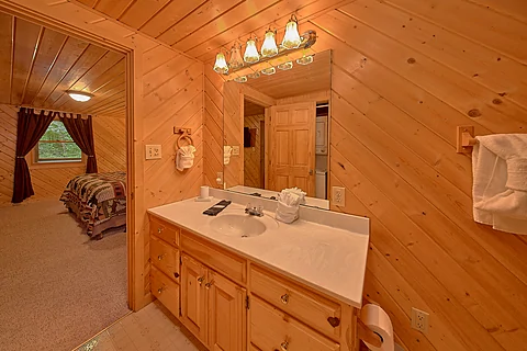 King Bedroom with Full Bathroom - Southern Charm