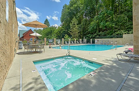 11 bedroom cabin rental with Resort Pool access  - The Big Lebowski