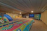 Loft Bedroom with TV and WiFi