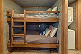 Spacious Tiny Home with Bunk Bed Sleeps 6