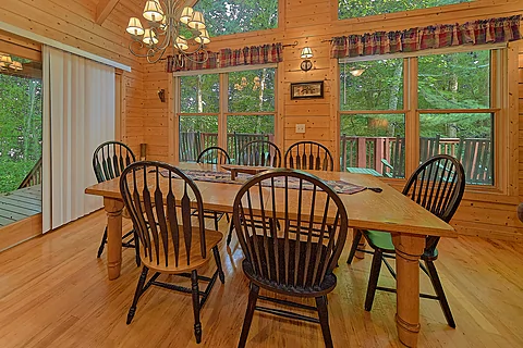 Dining Table and Chairs Seating 6 - Tomahawk Lodge