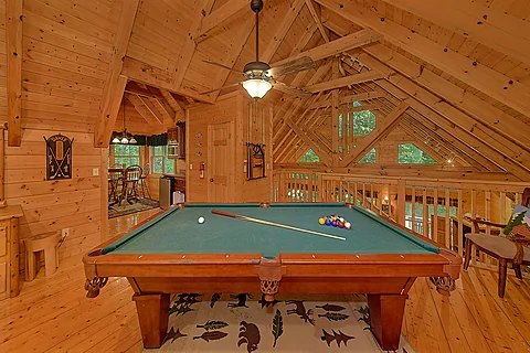 Game Room in Loft with Pool Table - Tomahawk Lodge