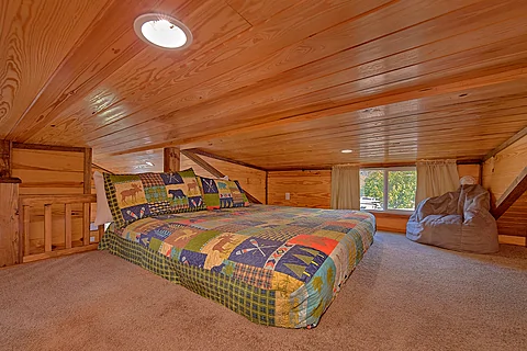 King Bedroom Wears Valley 1 Bedroom - Valley View Cottage