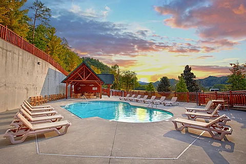 Resort Pool in Pigeon Forge - Valley Vista