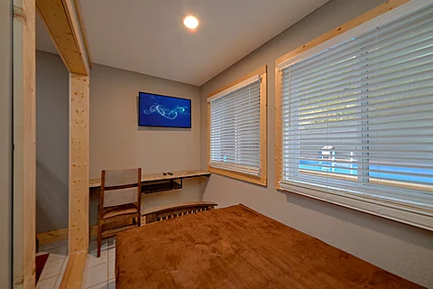 Cabin bedroom for kids with bunks and futon - Waldens Creek Oasis